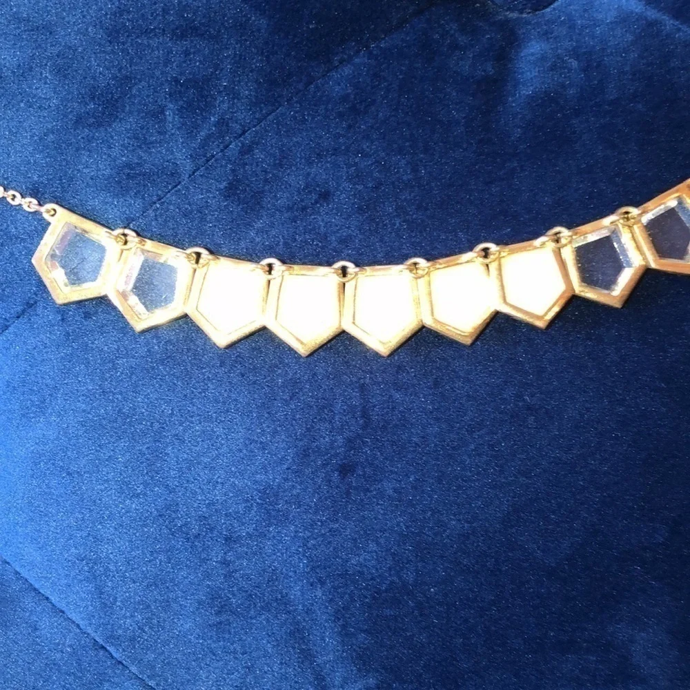 Lele Sadoughi Peach & Clear Gold 16’- 19’necklace
